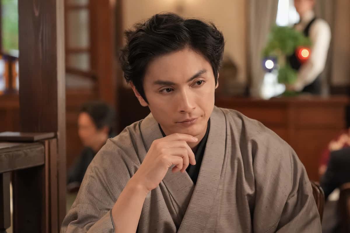 NHK連続テレビ小説「ブラッサム」の登場人物、秋山格之介(高良健吾)